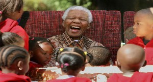 Eduardo dos Santos e Nelson Mandela - Folha 8