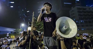 A democracia é uma… chatice - Folha 8