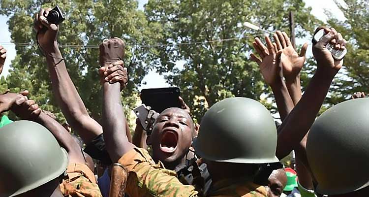 Exército com pastas decisivas no Governo de transição do Burkina Faso