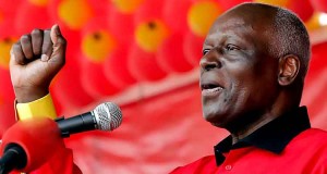 Presidente do MPLA quer (mais) democracia - Folha 8