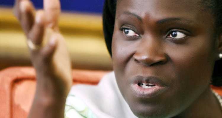 Ex-primeira dama da Costa do Marfim começa a ser julgada - Folha 8