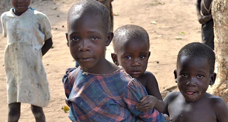 MPLA quer ajudar o que não existe: crianças carenciadas - Folha 8